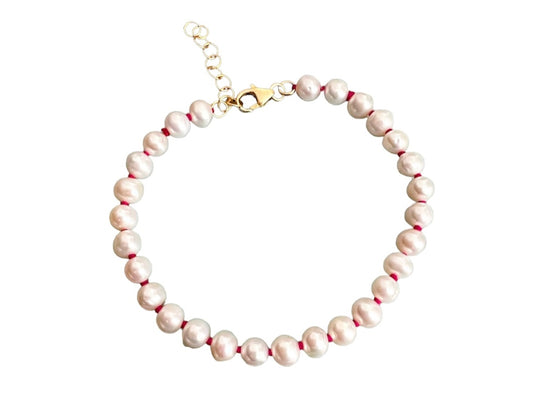 Knotted pearl bracelet